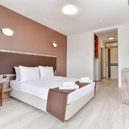 A 11 Hotel Çeşme Buitenkant foto