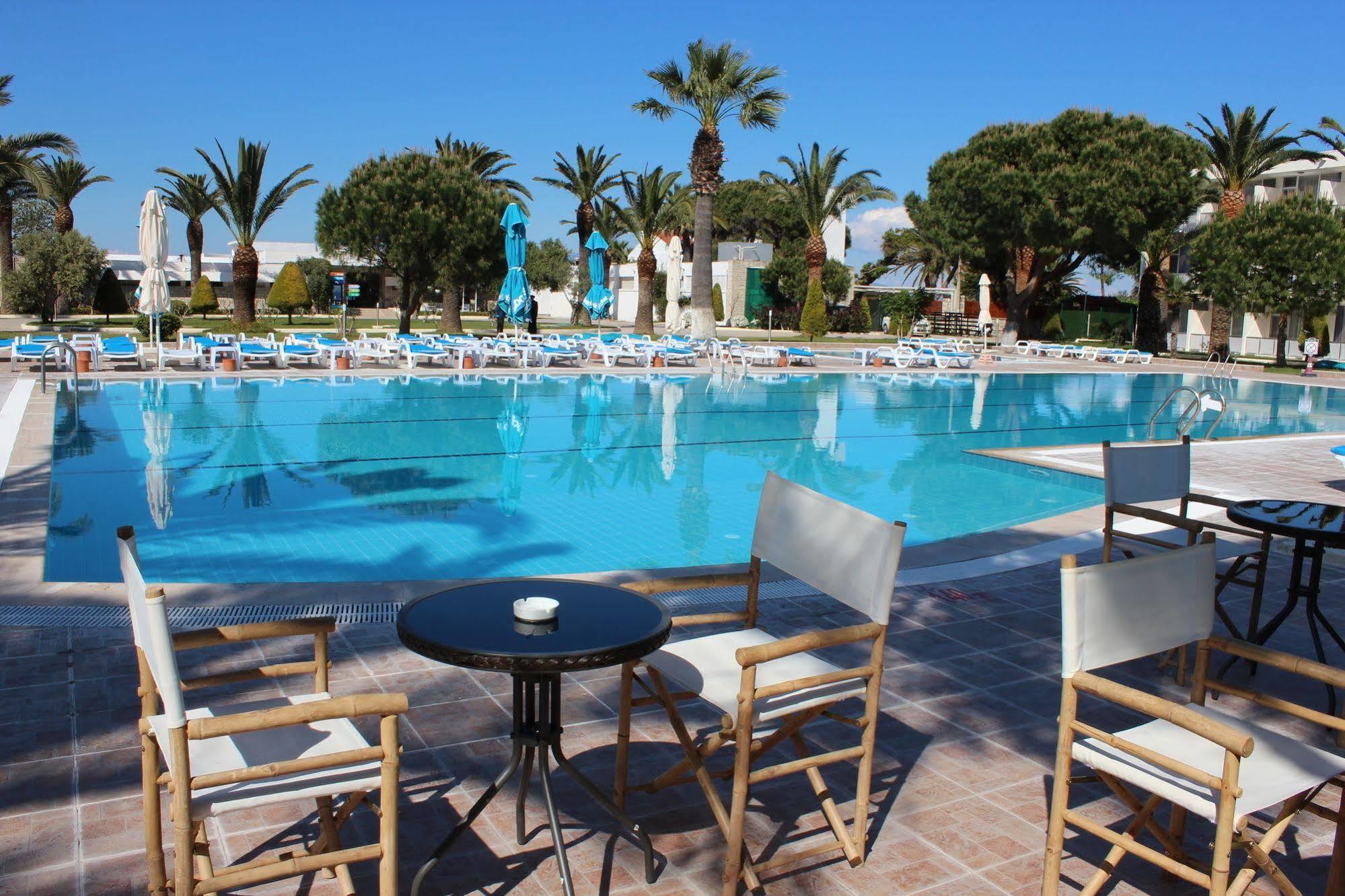 A 11 Hotel Çeşme Buitenkant foto