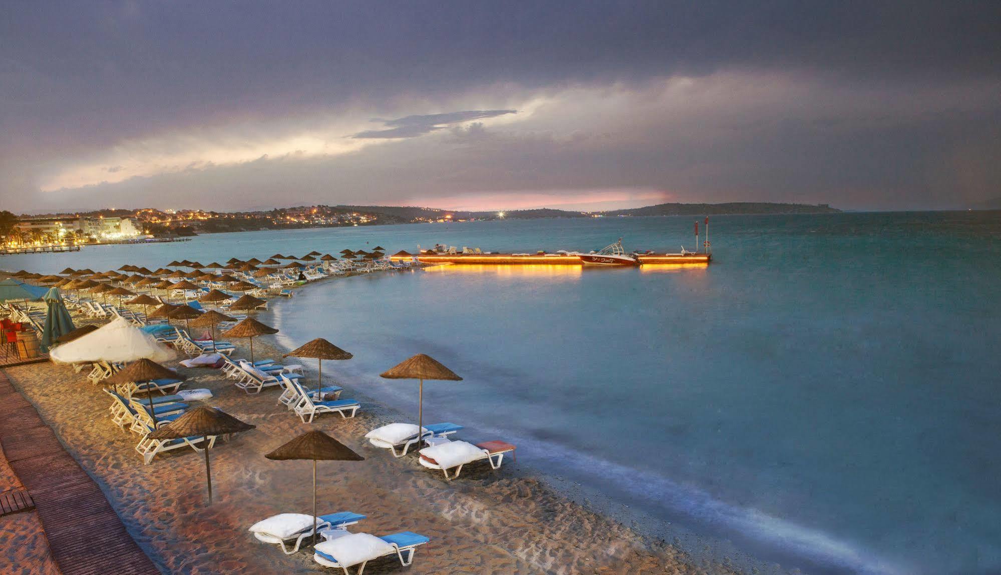 A 11 Hotel Çeşme Buitenkant foto