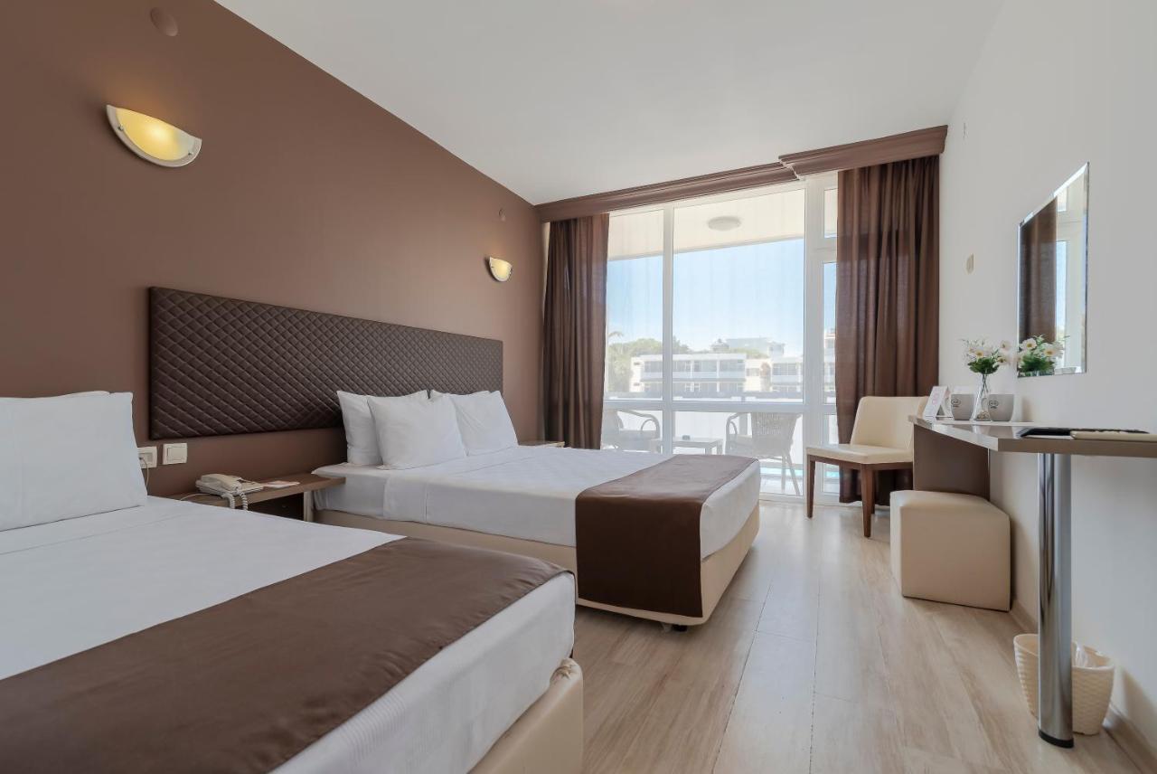 A 11 Hotel Çeşme Buitenkant foto